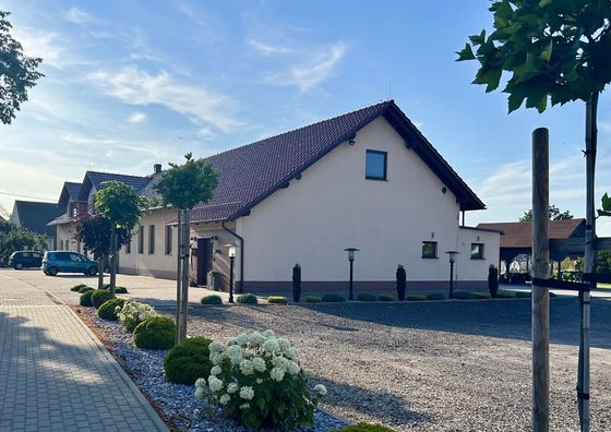  Restauracja - Noclegi Kołek Pogórze