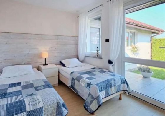 Villa Victoria Rowy