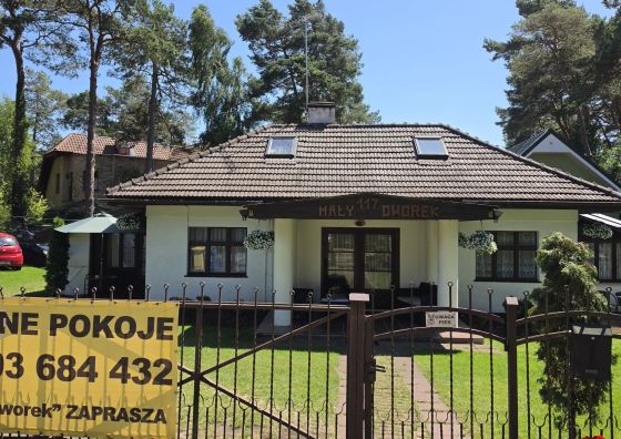 Dom Gościnny MAŁY DWOREK