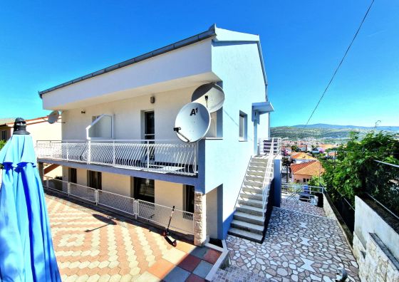 Apartmani Dujo Trogir