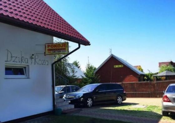 Dzika Róża Pokoje Gościnne Karwia