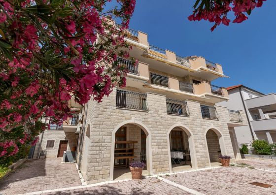 Apartments And Rooms With Parking Space Duće, Omiš - 10303 Duće