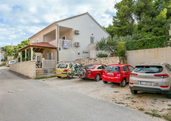 Apartments With Parking Space Postira, Brač - 2948 Postira