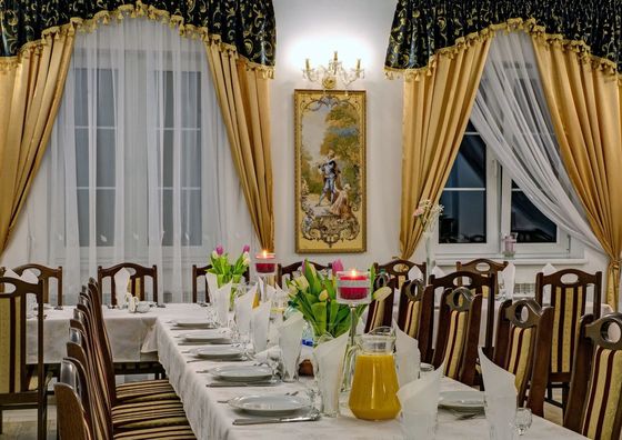 Restauracja - Noclegi Dwór Szlachecki Biedaczów