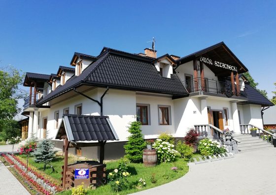 Restauracja - Noclegi Dwór Szlachecki Biedaczów