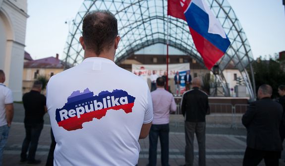 "Teflon wybierze Moskwę". Dlaczego Słowacy znów stawiają na populistów?