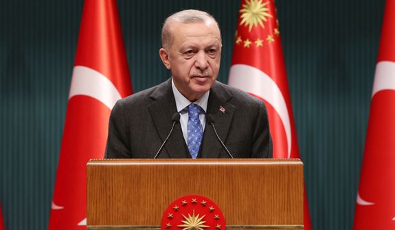 Turecki szantaż. Erdoğan się nadął, pytanie, kiedy pęknie w sprawie NATO
