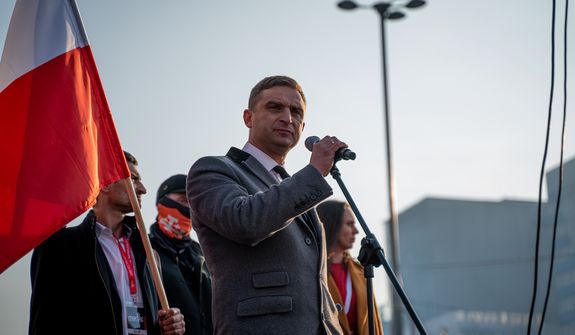 Bąkiewicz zachował stanowisko. Zapowiada się długa wojna o Marsz Niepodległości
