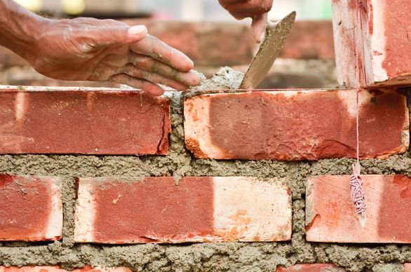 Budowa domu pod klucz a budowa metodą gospodarczą