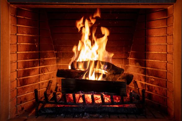 Zakaz palenia w kominkach 2022: kogo i kiedy obowiązuje?