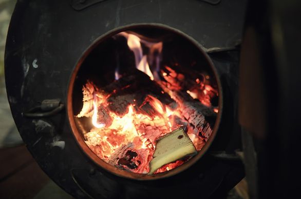 Piec rakietowy. Do czego możemy go użyć i jak go samemu zrobić?