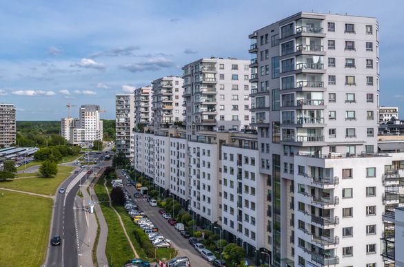 Bloki z mieszkaniami w Warszawie