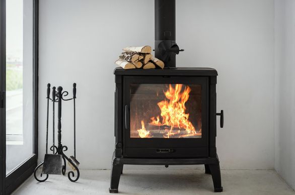 Doprowadzenie powietrza do kominka: jak je prawidłowo wykonać?