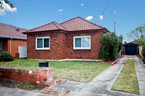 Zakup starego domu jednorodzinnego z rynku wtórnego - plusy i minusy