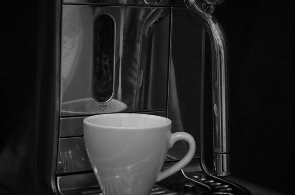 ekspres kolbowy w kuchni