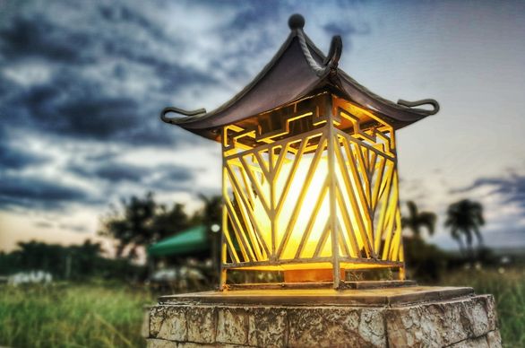 Oświetlenie zewnętrzne domu