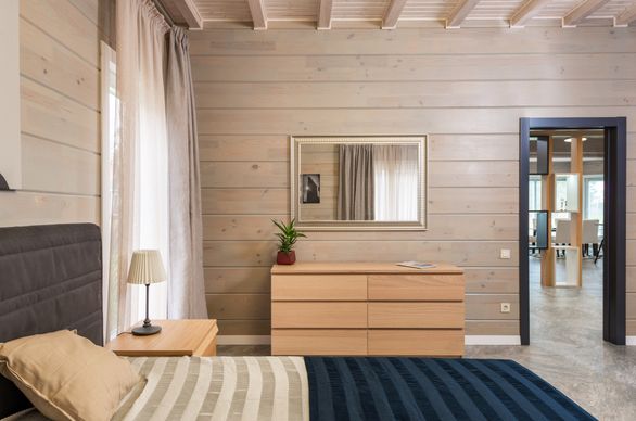 Karnisze sufitowe w wystroju okien