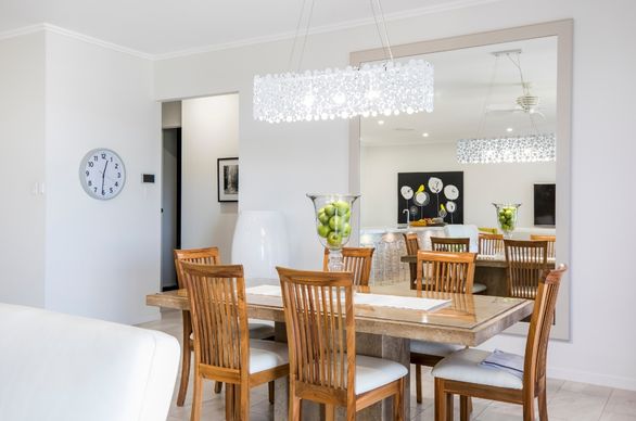 Stół do jadalni – czym się kierować przy jego wyborze?