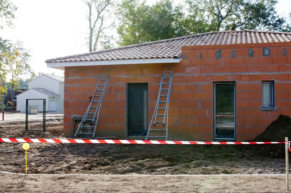 wypadek na budowie domu