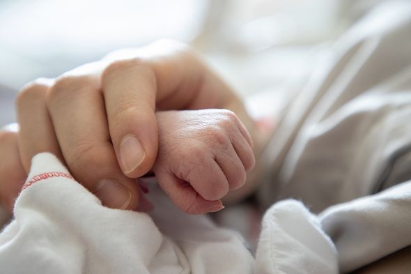 Dotyk, który leczy. Jak ważne jest kangurowanie w życiu wcześniaka