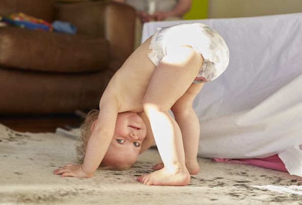 Jak wybrać pieluszkę dla niemowlęcia? Pediatra radzi, na co zwracać uwagę