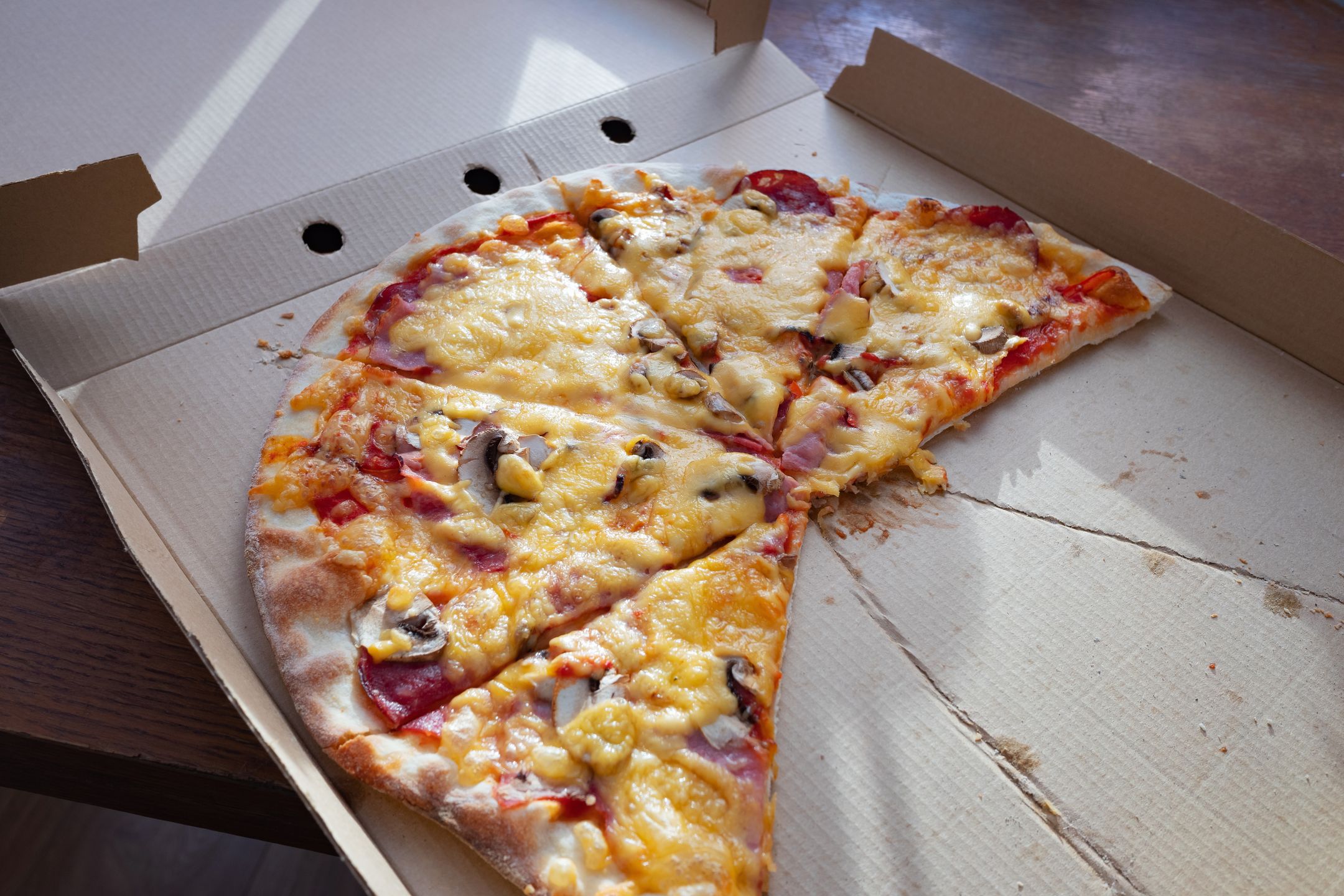 gdzie-wyrzuci-pude-ko-po-pizzy-nagminnie-pope-niamy-b-d