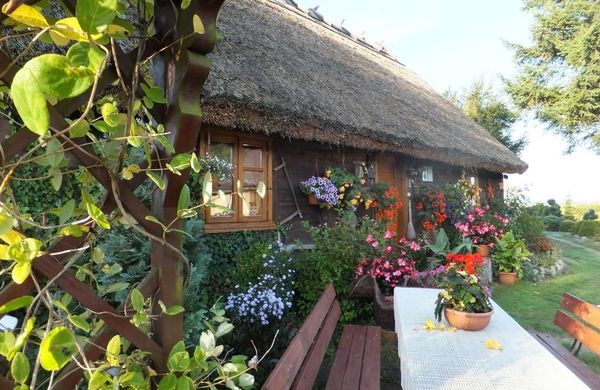 Chata pod strzechą Zalesie Królewskie Bory Tucholskie