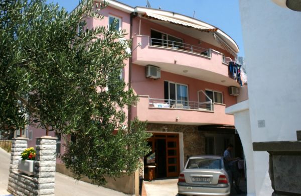 Apartments By The Sea Promajna, Makarska - 2673 Promajna