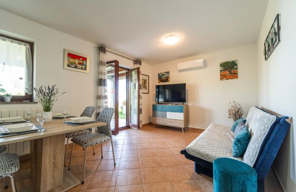 Apartments For Families With Children Presika, Labin - 11656 Presika