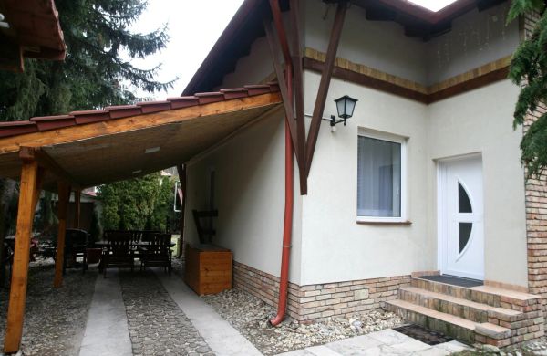 Borókahaus Apartman Tata