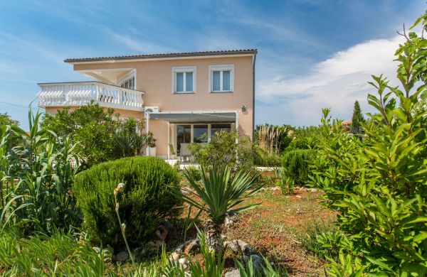Holiday home Nika Linardići