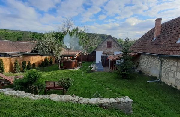 Padláskincsek Vendégház Nagybörzsöny