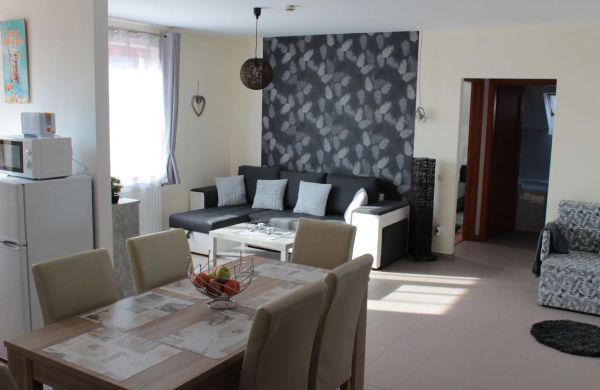 Kráter Apartman Nagyhegyes