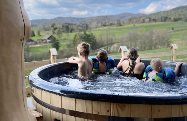 Góralskie Domki na Podhalu z Jacuzzi