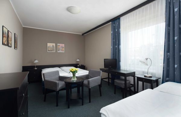 HOTEL TULIPÁN Průhonice
