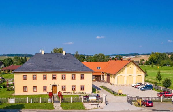 PENZION NA FAŘE Dubenec