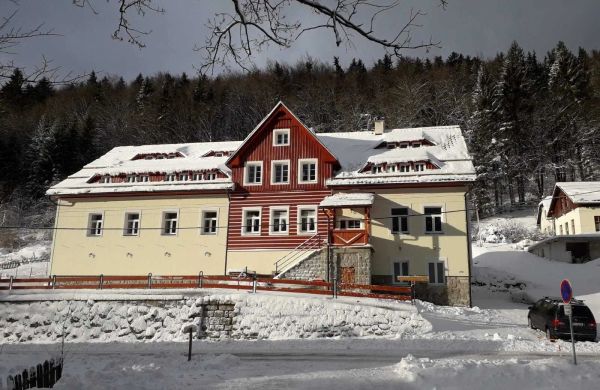 Apartmány pod Mariánskými schody Desná