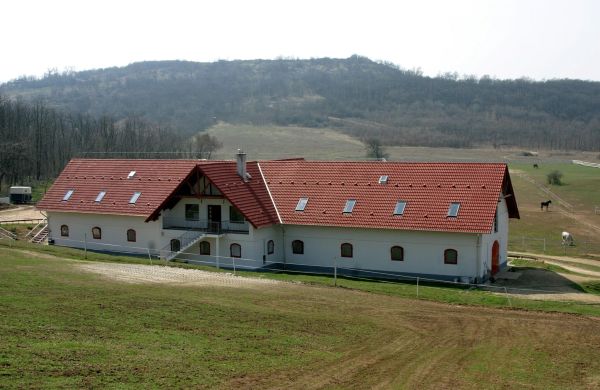 Prosper Lovasklub Panzió Piliscsév