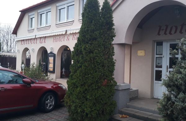 Bavária Hotel és Étterem Abda