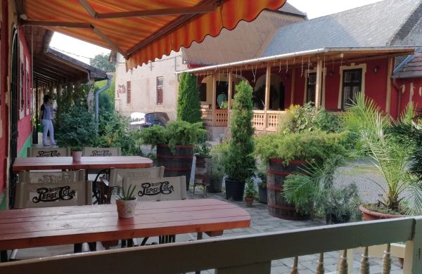 Hangonyi Pizzéria és Vendégház Hangony