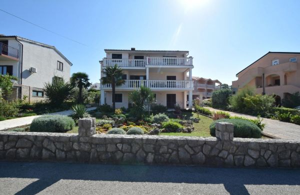 Apartments Marinela Njivice