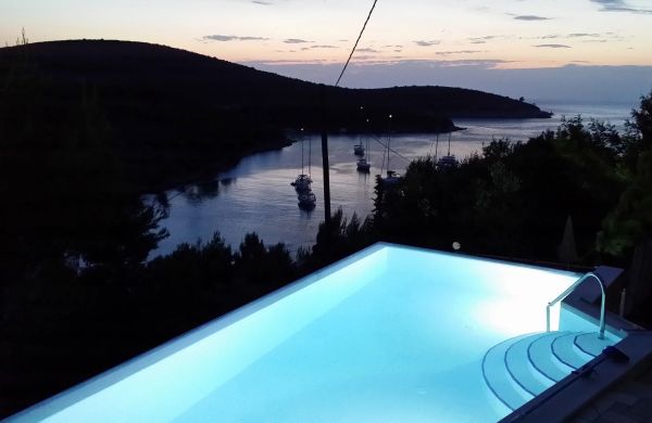 Seaside Family Friendly House With A Swimming Pool Cove Pribinja, Hvar - 15324 Pribinja