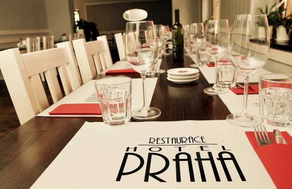 Restaurace Hotel Praha - Nižbor