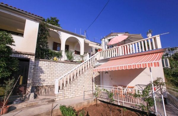 Apartments Damjan Brist
