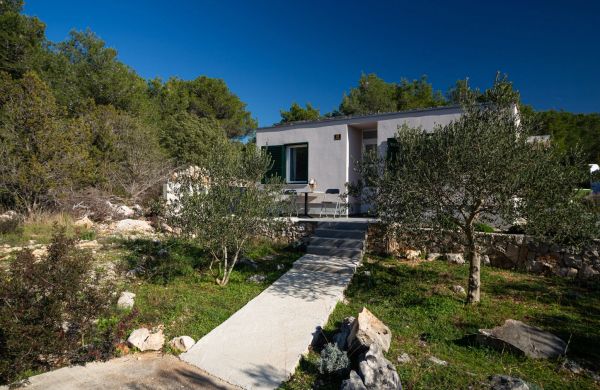 Holiday Home Olive Eden Milna