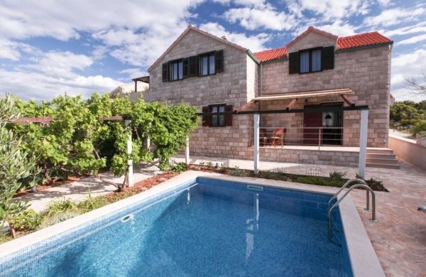 Vila Venecija Povlja