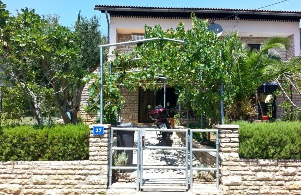 Apartments Camelia Maslenica