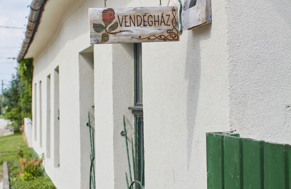 Vadrózsa Vendégház Rácalmás