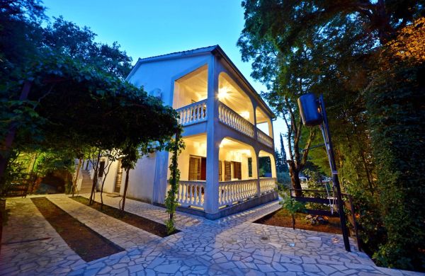 Apartmani Karmelic Malinska