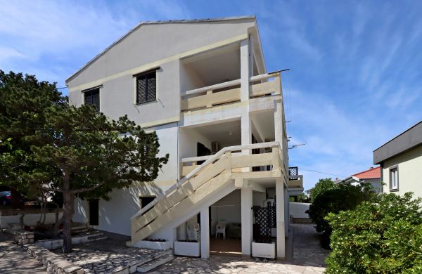 Apartments With Parking Space Pag - 18325